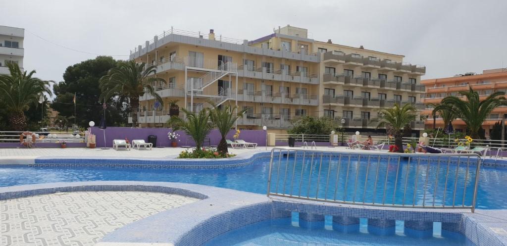 Bj Bei Juan Hostal S'Illot  Exteriör bild
