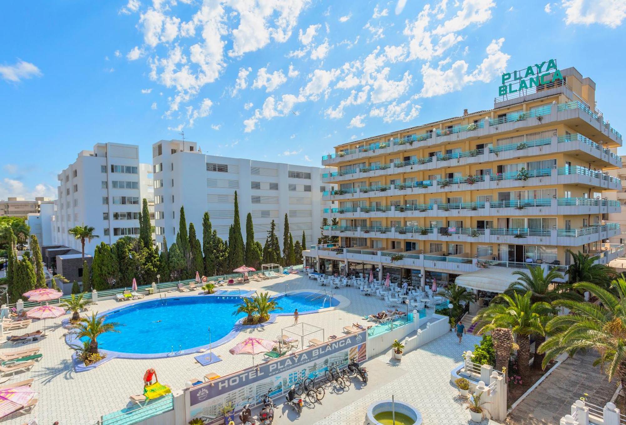Bj Bei Juan Hostal S'Illot  Exteriör bild
