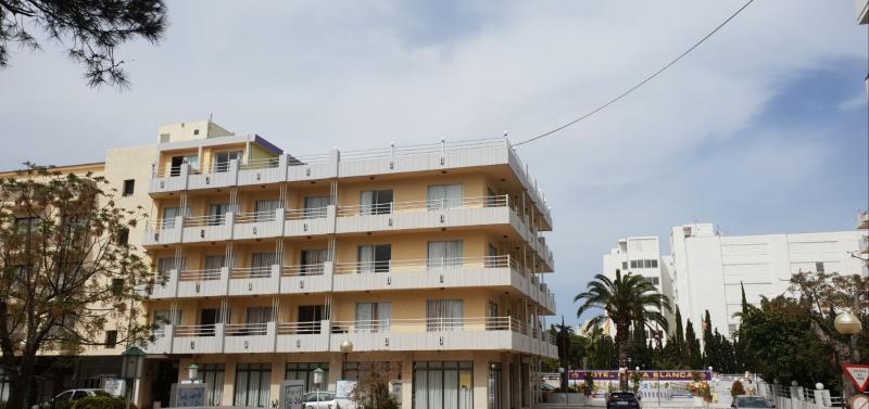 Bj Bei Juan Hostal S'Illot  Exteriör bild