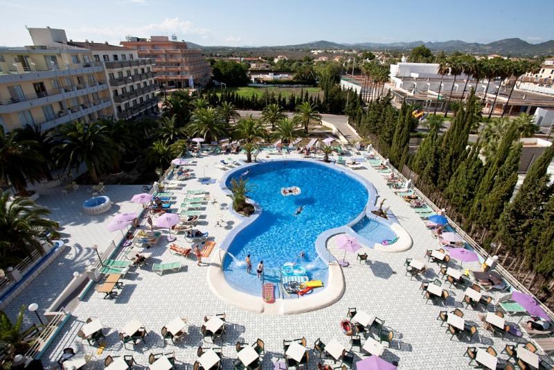 Bj Bei Juan Hostal S'Illot  Exteriör bild